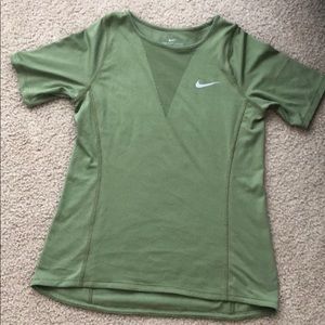 Nike zonal cooling top